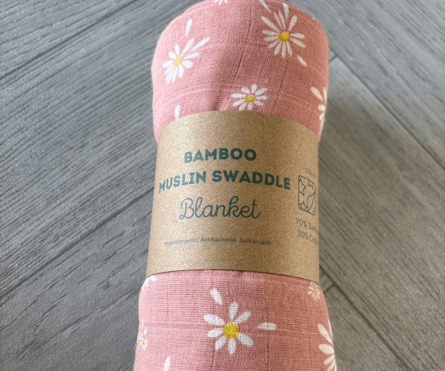  Pink &amp; Daisies Bamboo Muslin Swaddle Blanket 