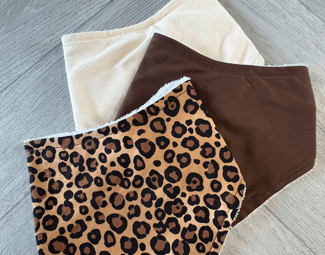 Three Pack Leopard &amp; Plain Bamboo Bibs 