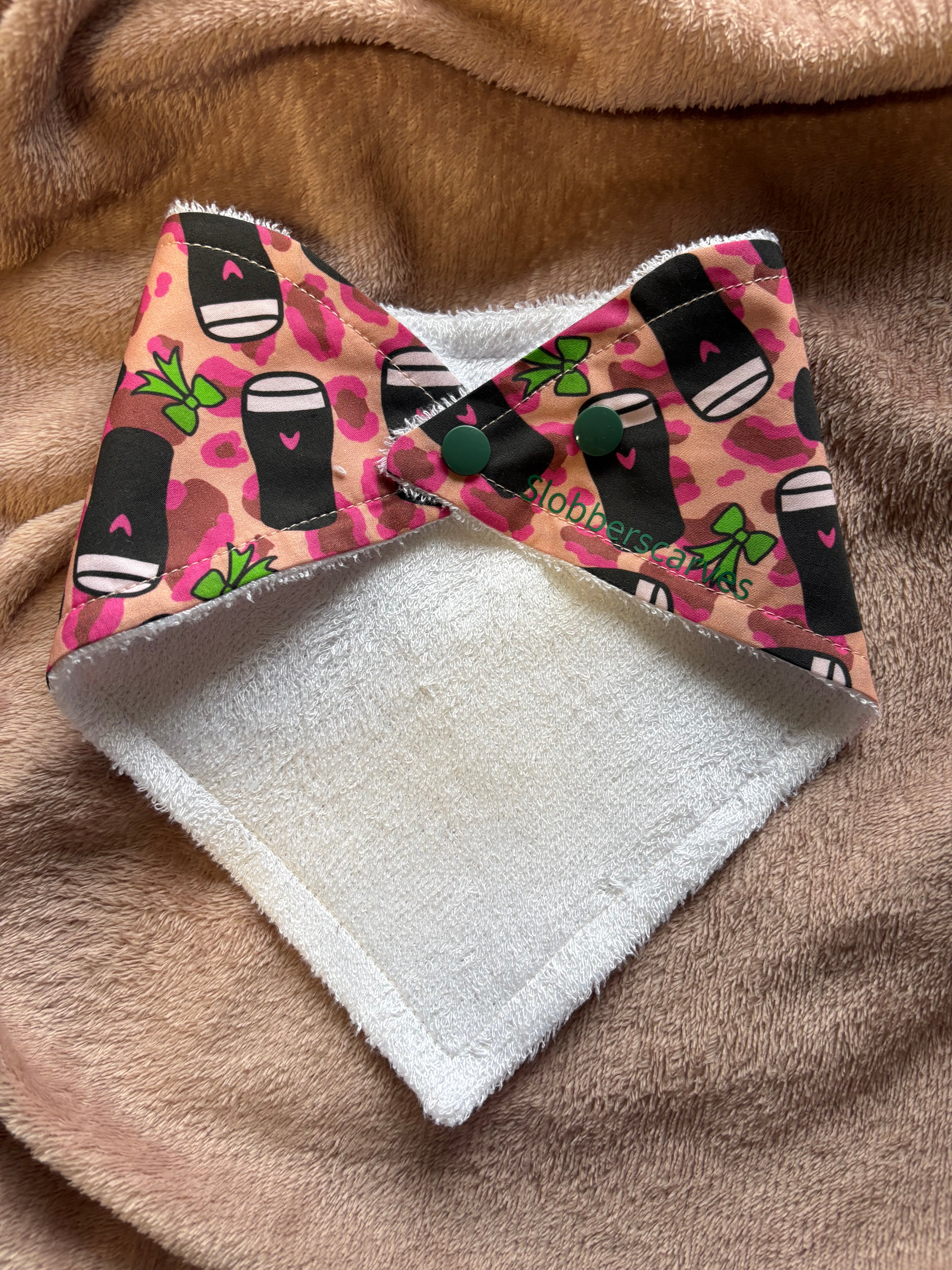 Pints & Bows Bandana Style Bamboo Dribble Bib