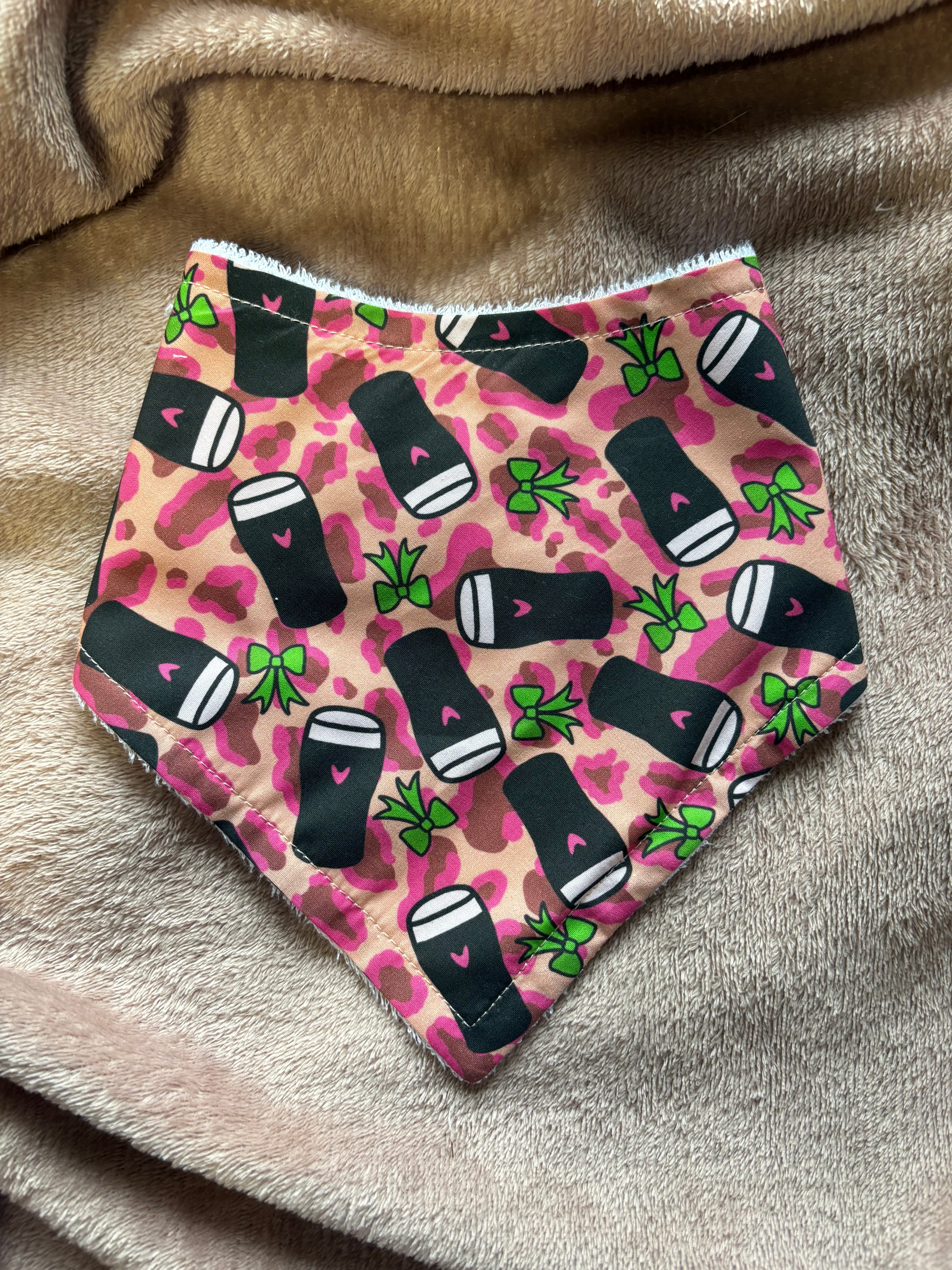 Pints & Bows Bandana Style Bamboo Dribble Bib